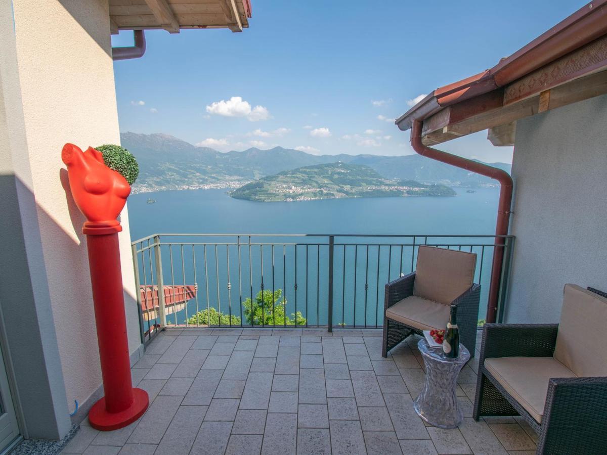 Cherubino - stunning lake view with swimming pool in Parzanica Zewnętrze zdjęcie