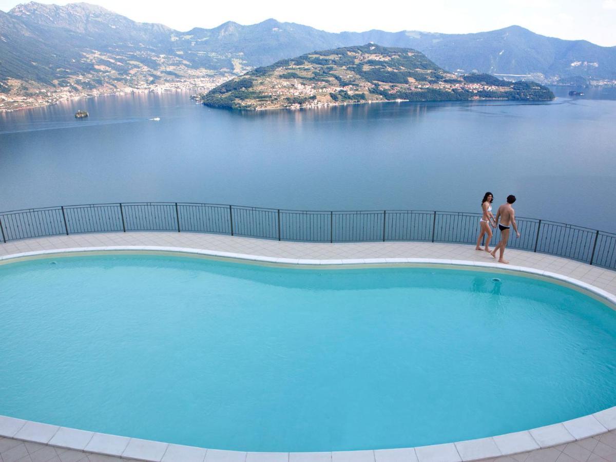 Cherubino - stunning lake view with swimming pool in Parzanica Zewnętrze zdjęcie